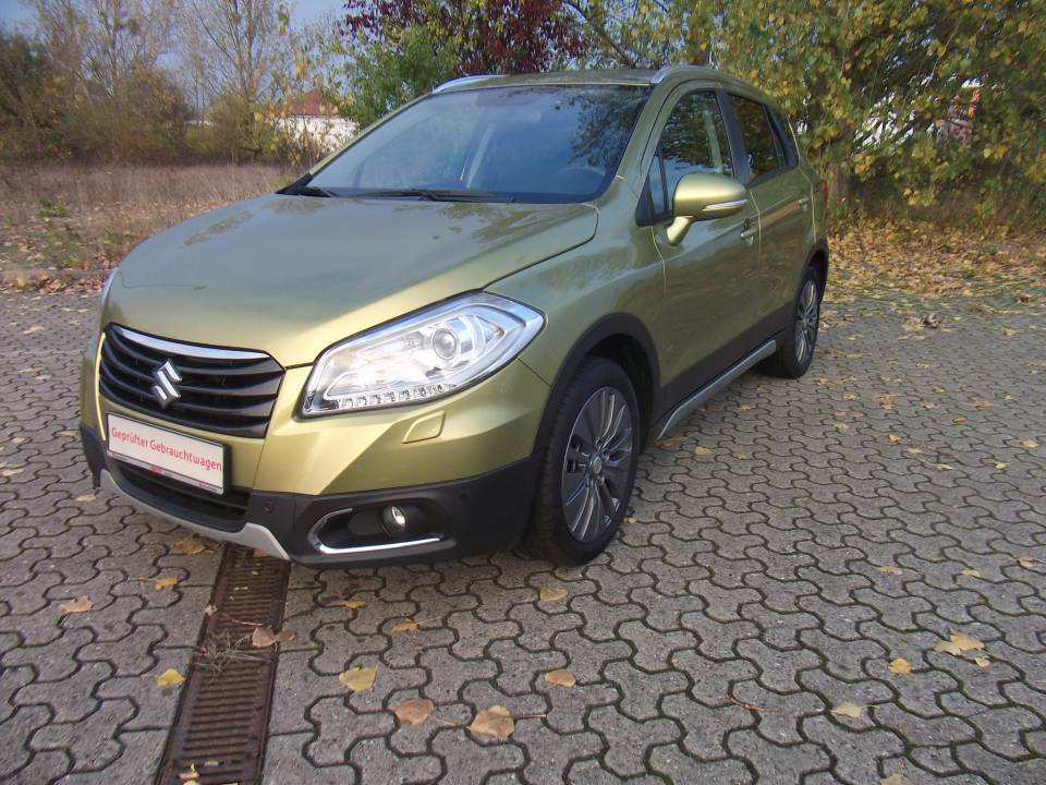 Suzuki SX4 S-Cross | Bj.2014 | 27125km | 16.560 €