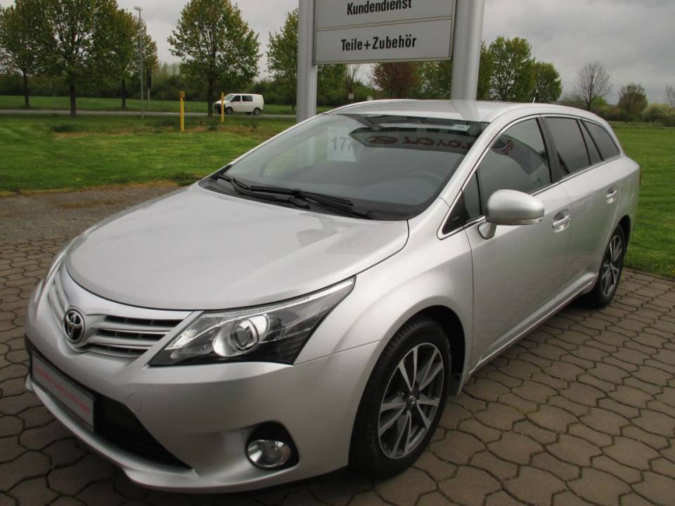 Toyota Avensis | Bj.2013 | 32268km | 16.900 €