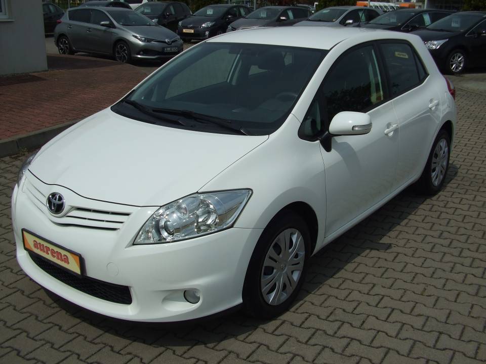 Toyota Auris | Bj.2011 | 71907km | 9.490 €