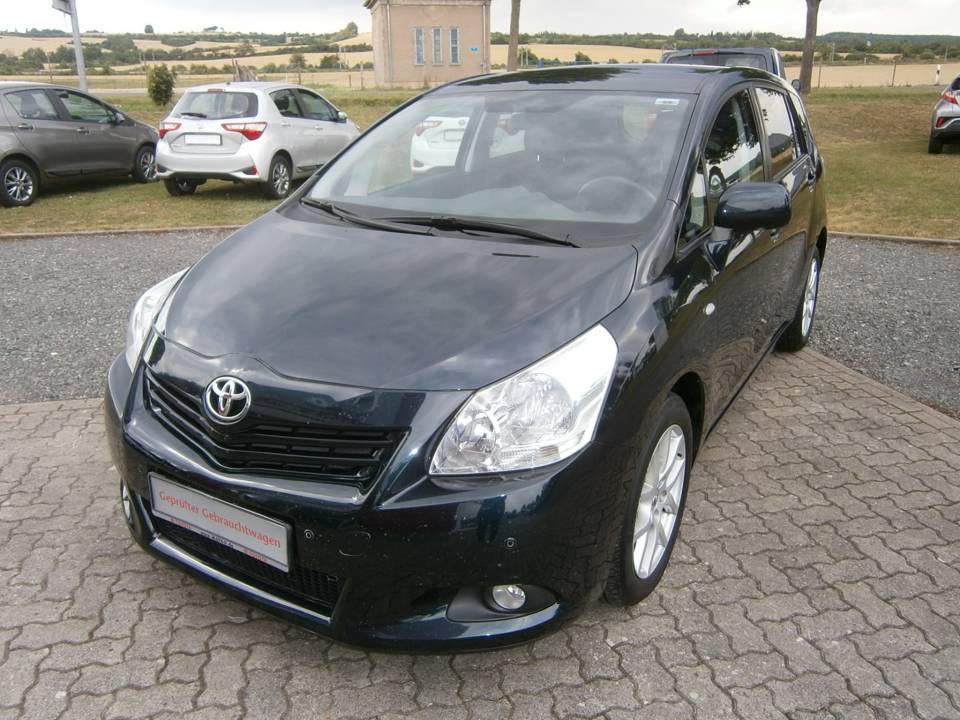 Toyota Verso | Bj.2013 | 69700km | 13.990 €