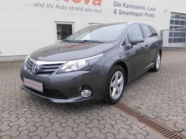 Toyota Avensis | Bj.2014 | 88885km | 14.590 €