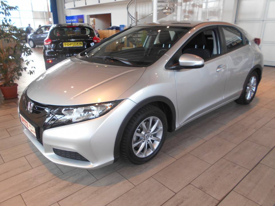 Honda Civic | Bj.2014 | 24421km | 12.490 €