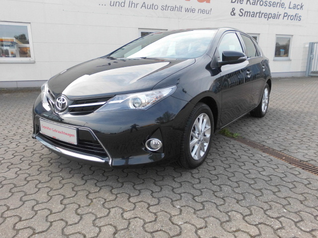 Toyota Auris | Bj.2014 | 22350km | 14.990 €