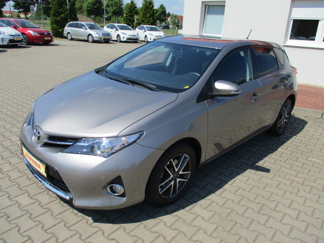 Toyota Auris | Bj.2015 | 30385km | 14.100 €