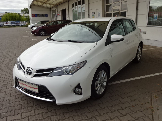 Toyota Auris | Bj.2013 | 119683km | 8.370 €