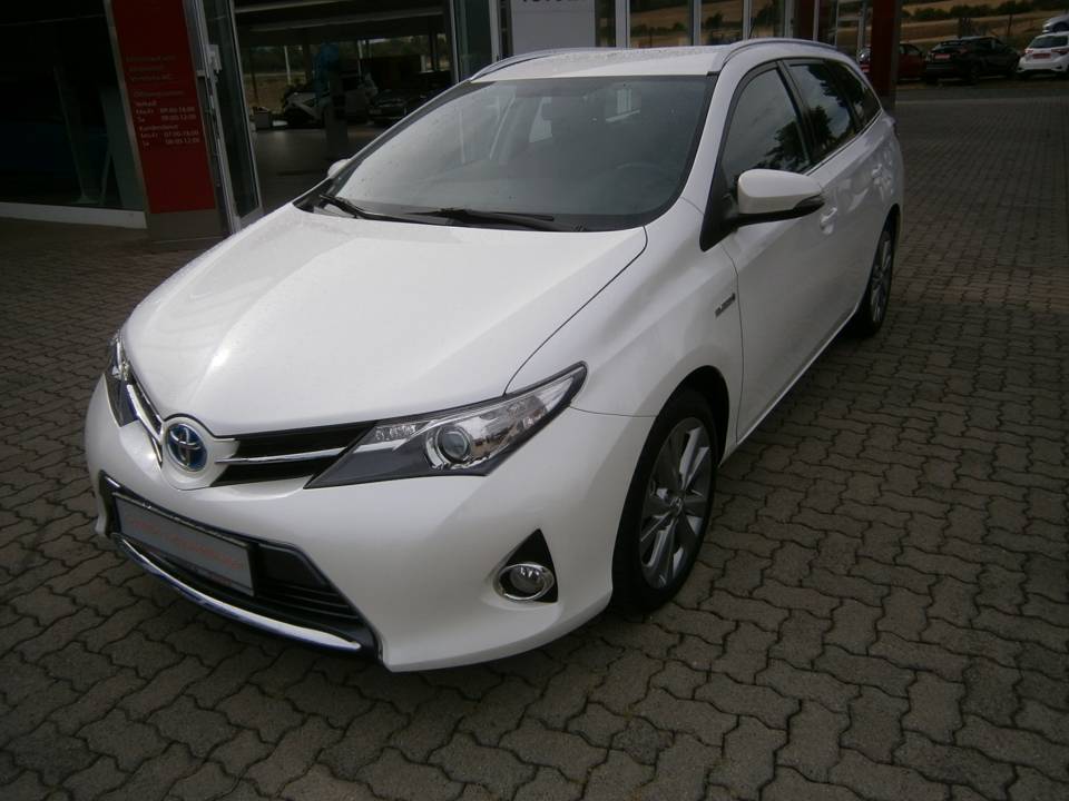 Toyota Auris TS Hybrid | Bj.2013 | 64628km | 14.900 €
