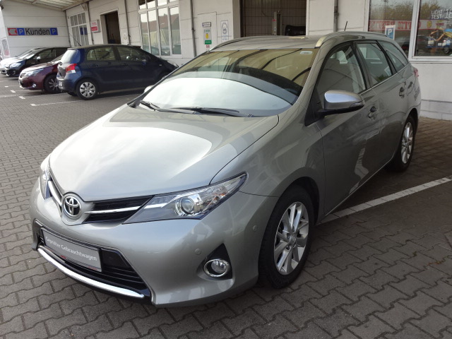 Toyota Auris TS | Bj.2014 | 11259km | 13.700 €