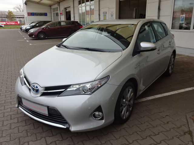 Toyota Auris Hybrid | Bj.2013 | 13661km | 14.420 €