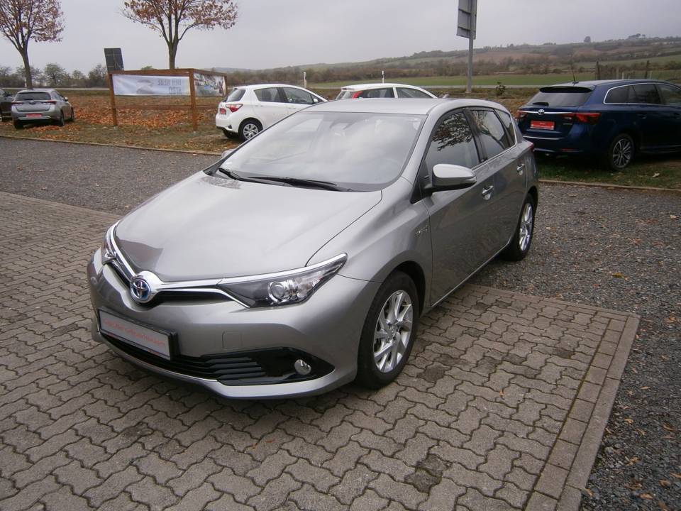 Toyota Auris Hybrid | Bj.2016 | 16204km | 16.990 €