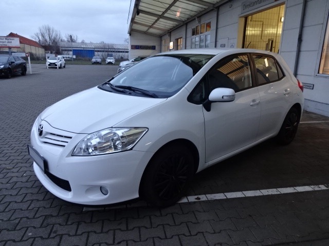 Toyota Auris | Bj.2011 | 129806km | 6.310 €