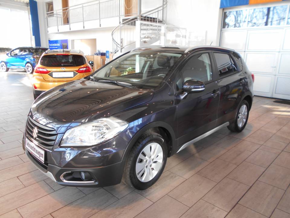Suzuki SX4 S-Cross | Bj.2014 | 56084km | 11.930 €