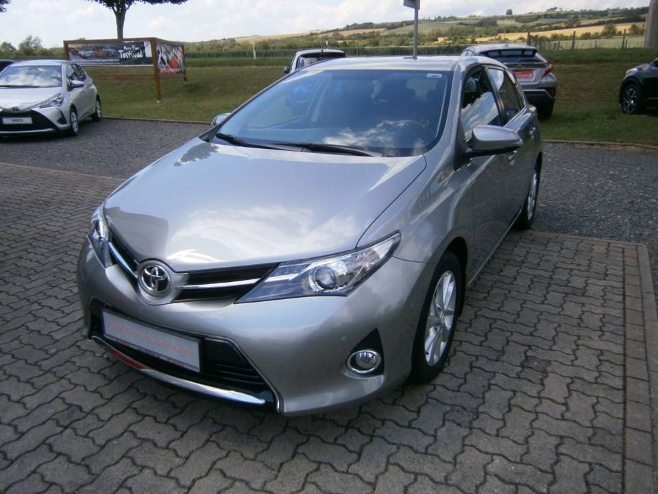 Toyota Auris | Bj.2014 | 61623km | 12.890 €