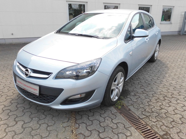 Opel Astra | Bj.2014 | 38250km | 10.990 €
