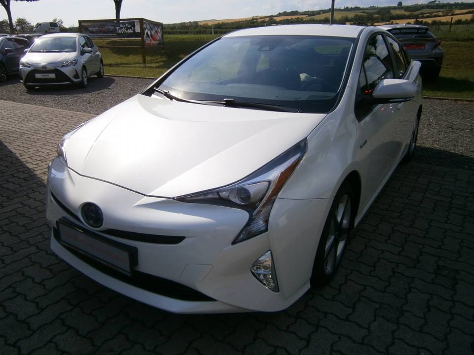 Toyota Prius Hybrid | Bj.2016 | 19048km | 19.990 €