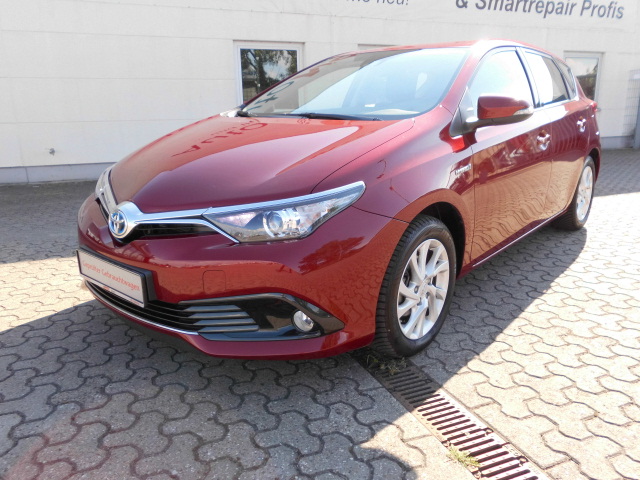 Toyota Auris Hybrid | Bj.2017 | 19889km | 16.990 €