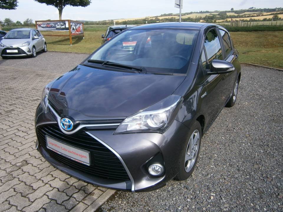 Toyota Yaris Hybrid | Bj.2016 | 82856km | 11.490 €