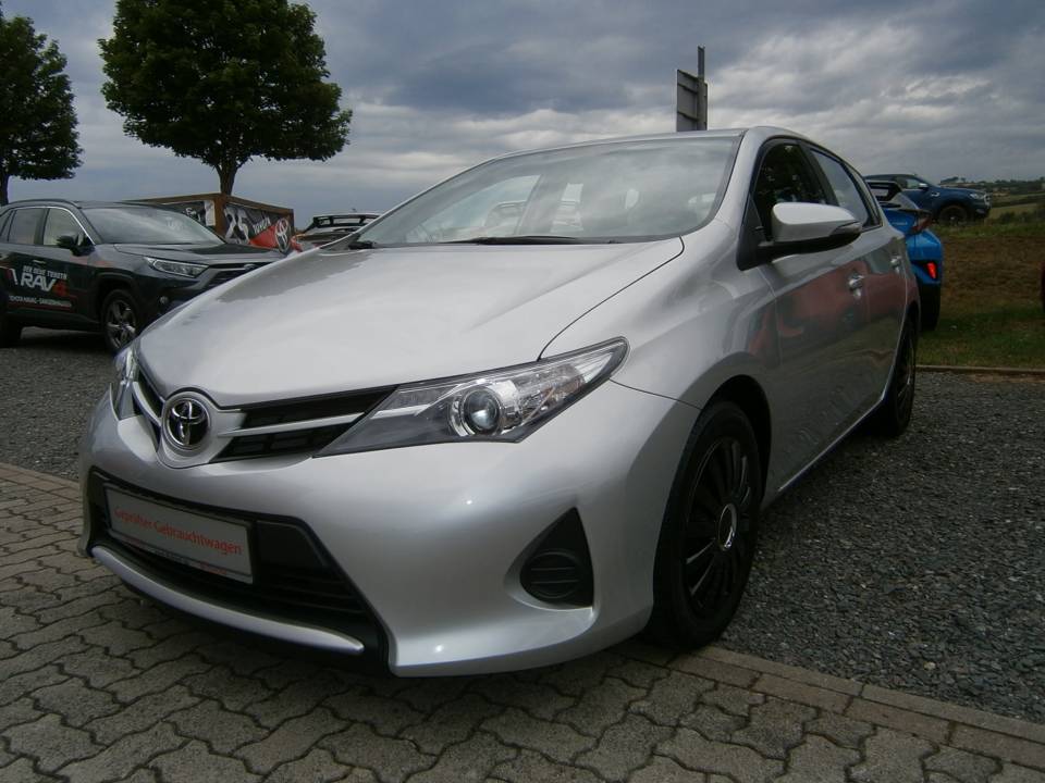 Toyota Auris | Bj.2015 | 65130km | 9.500 €