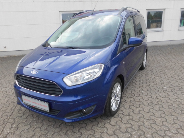 Ford Tourneo Courier | Bj.2016 | 26810km | 11.460 €
