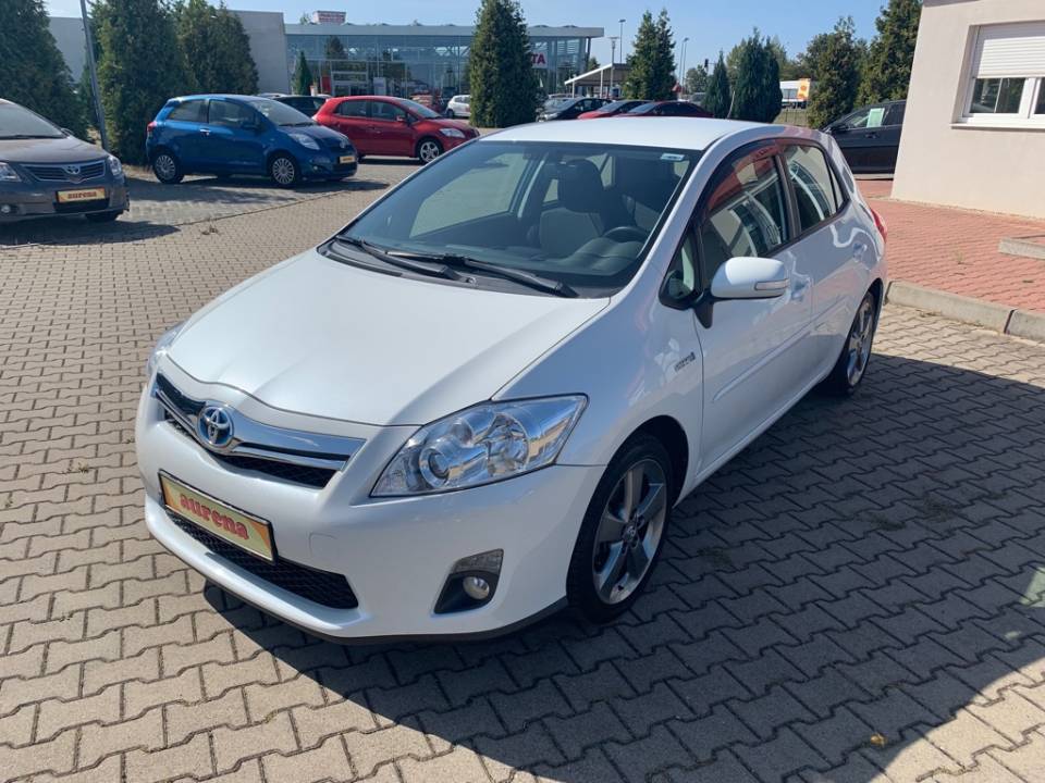 Toyota Auris Hybrid | Bj.2012 | 76693km | 11.800 €