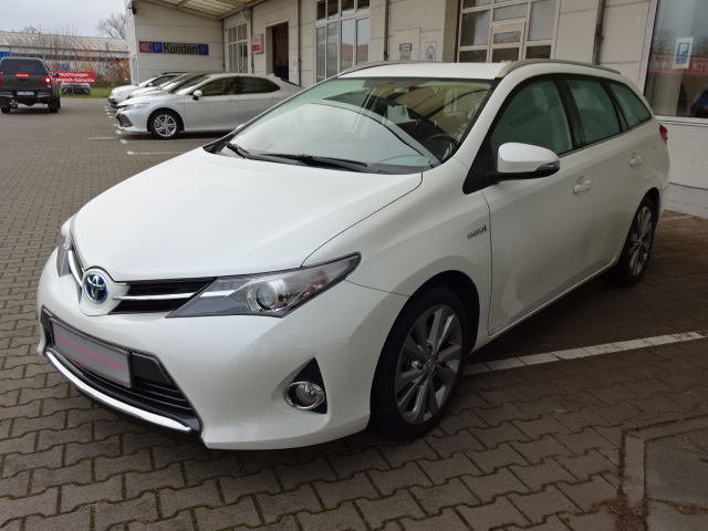 Toyota Auris TS Hybrid | Bj.2013 | 74195km | 13.590 €
