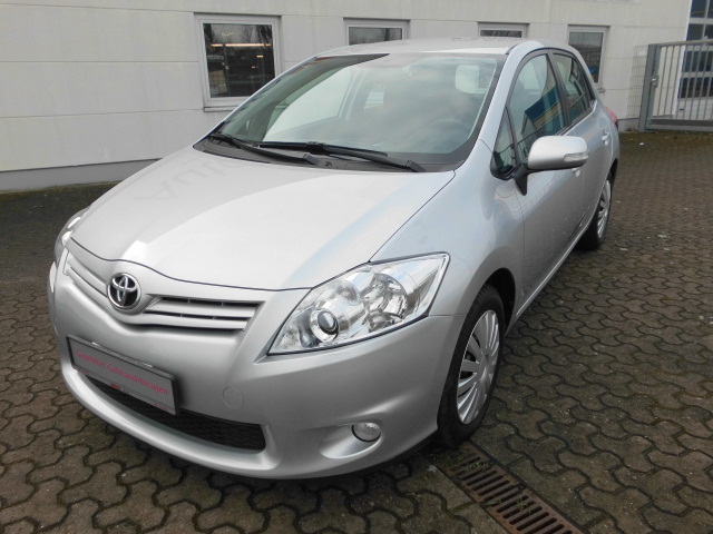 Toyota Auris | Bj.2010 | 68465km | 6.990 €