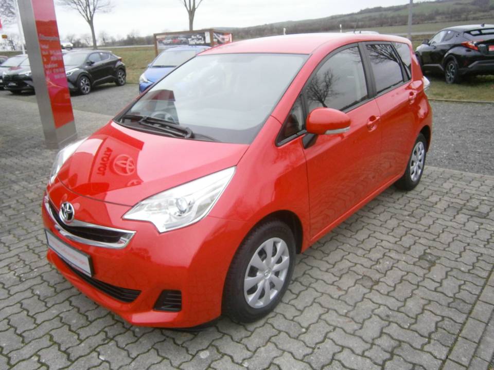 Toyota Verso-S | Bj.2015 | 50542km | 9.990 €