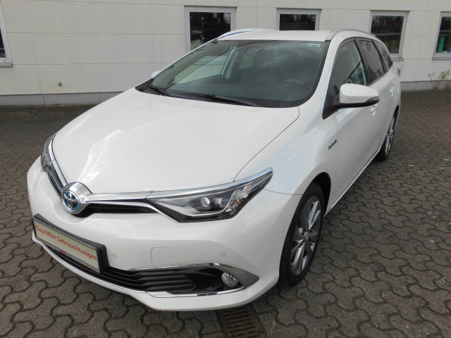 Toyota Auris TS Hybrid | Bj.2015 | 49948km | 15.950 €