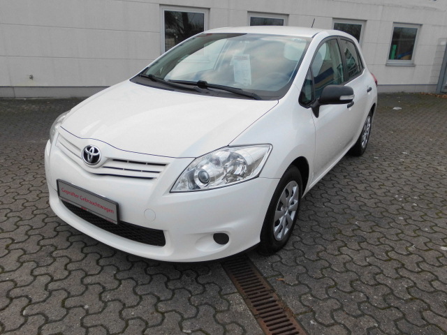 Toyota Auris | Bj.2012 | 83726km | 6.990 €