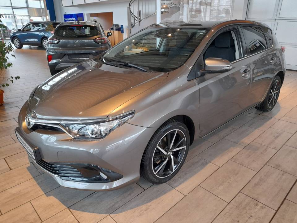 Toyota Auris | Bj.2017 | 81323km | 10.745 €