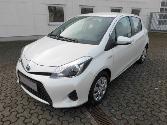 Toyota Yaris Hybrid | Bj.2013 | 74675km | 8.990 €
