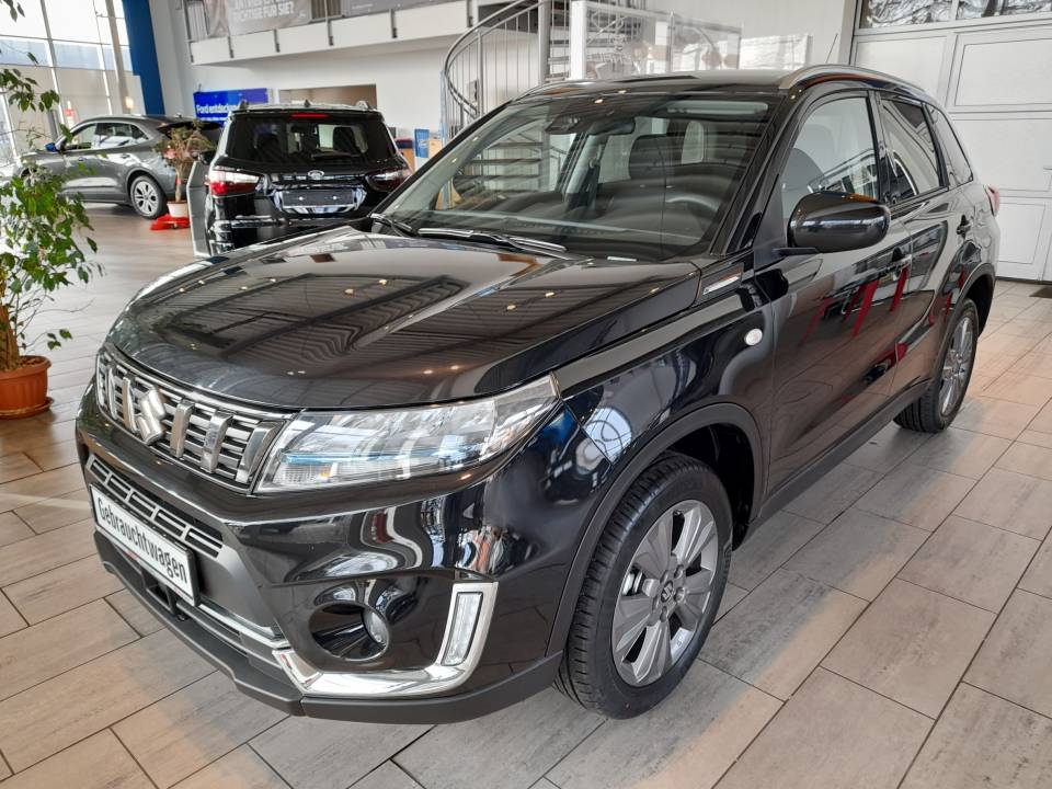 Suzuki Vitara | Bj.2021 | 7539km | 22.680 €