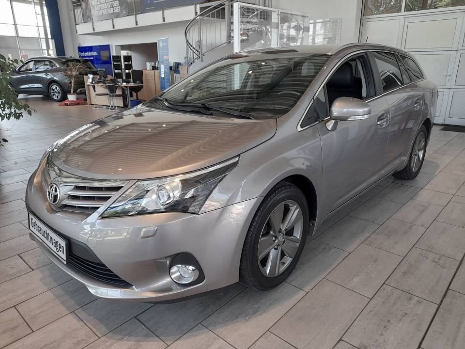 Toyota Avensis | Bj.2015 | 69903km | 15.680 €