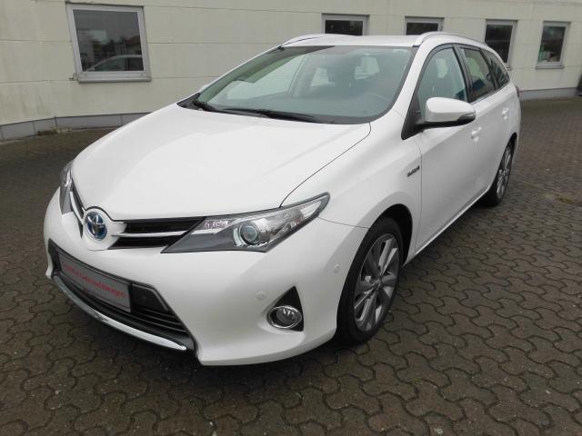 Toyota Auris TS Hybrid | Bj.2013 | 141801km | 12.490 €
